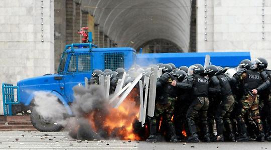 Kämpfe in der Hauptstadt im April <br/>Foto von kun530