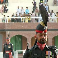 Pakistanische Soldaten an der indischen Grenze <br/>Foto von nokes